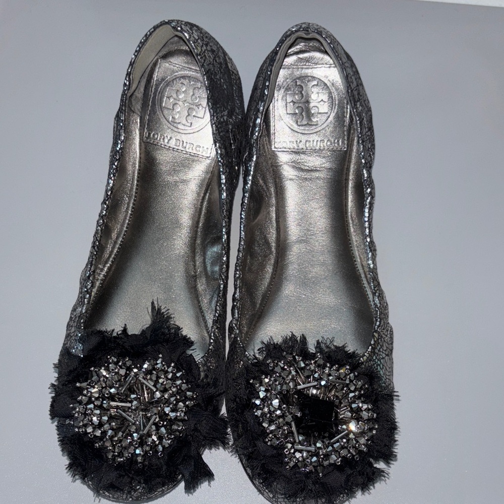 Tory Burch Crackle Leather Amelia Jeweled Crystal Bow Round toe Flats - Picture 2 of 6